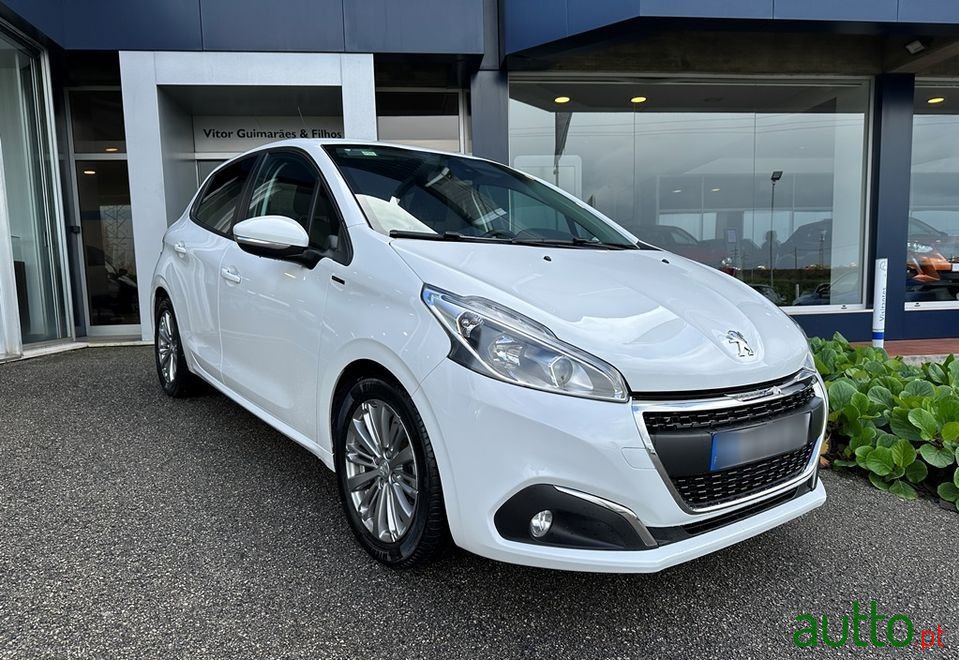 2018' Peugeot 208 photo #3