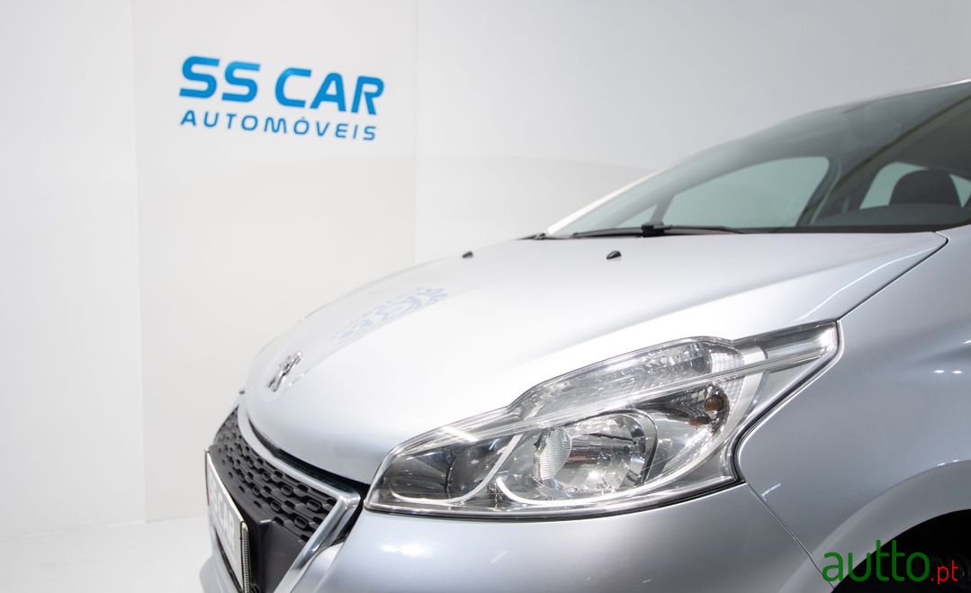 2014' Peugeot 208 photo #4