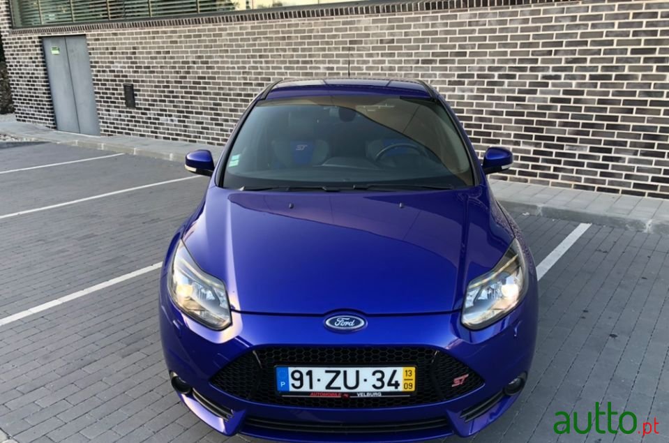 2013' Ford Focus St photo #2