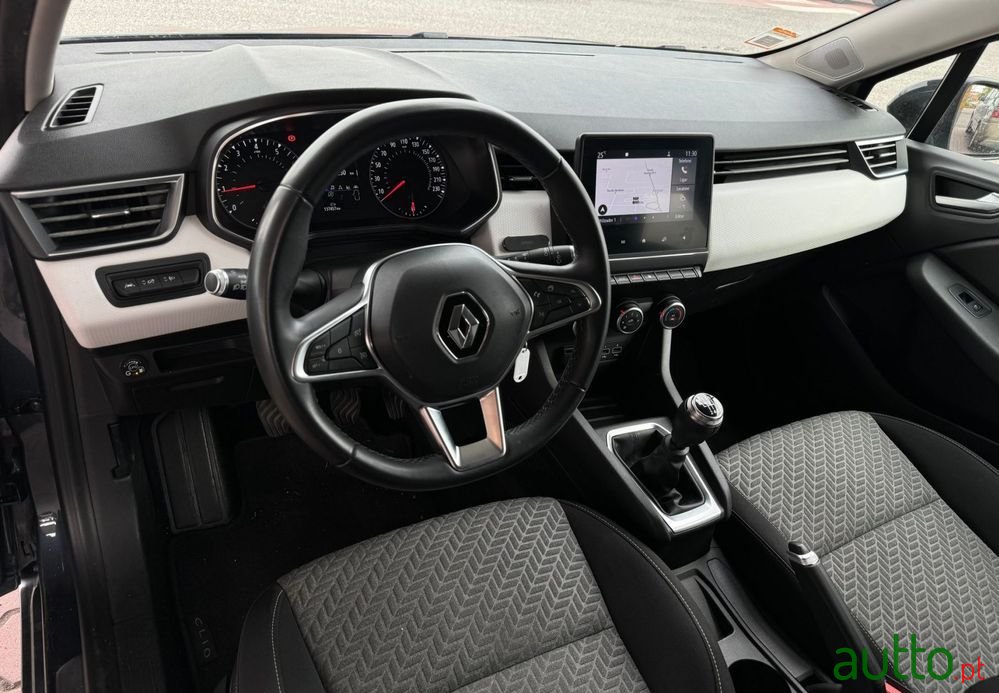 2021' Renault Clio photo #2