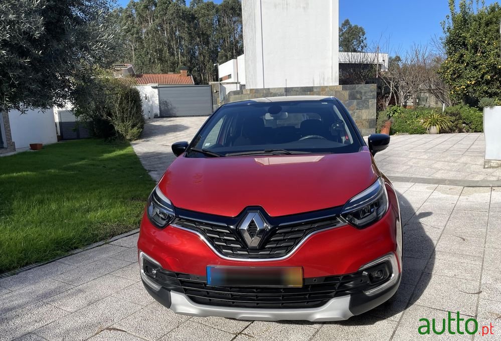 2019' Renault Captur photo #3
