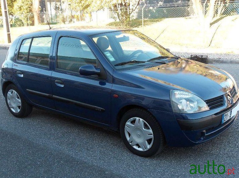 2004' Renault Clio Dci Dynamic- Ac  Abs photo #1