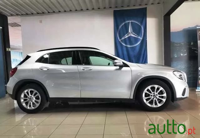 2019' Mercedes-Benz Classe Gla Style Aut. photo #2