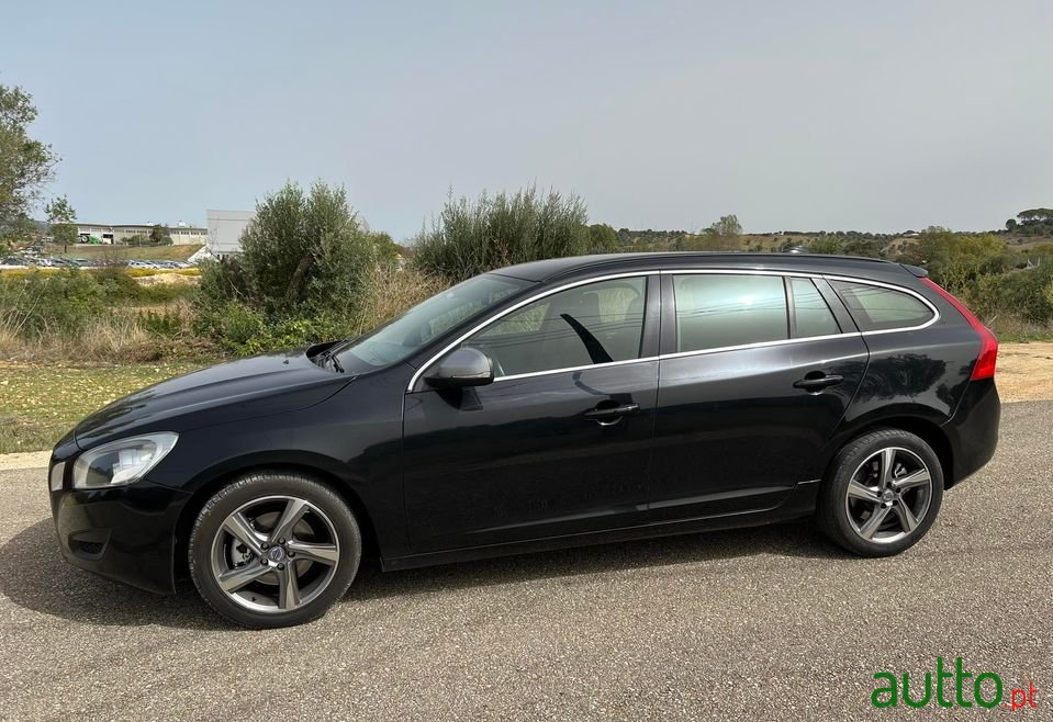 2011' Volvo V60 photo #2