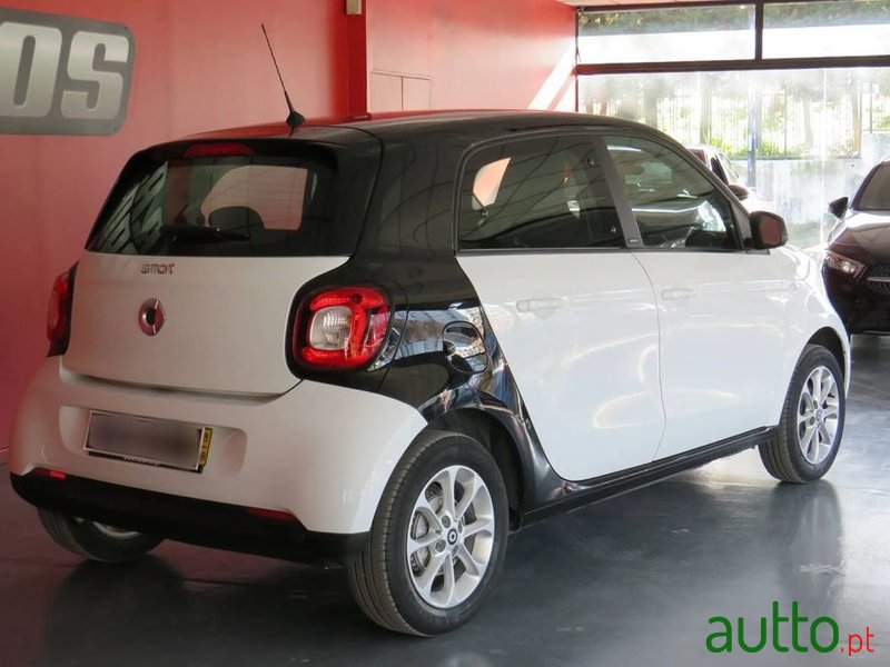 2019' Smart Forfour photo #5