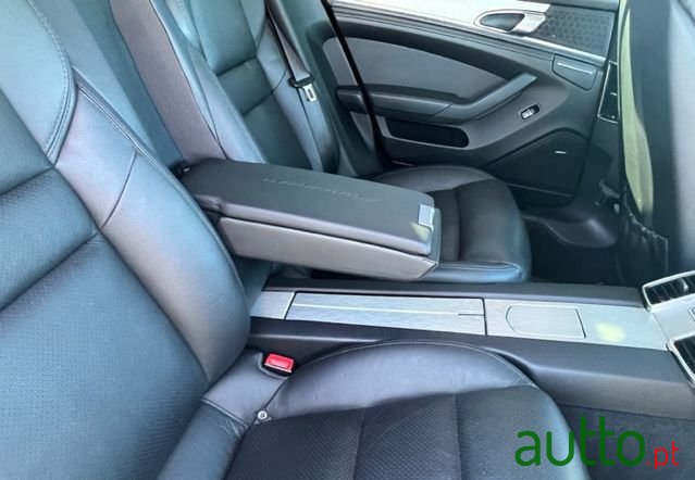 2013' Porsche Panamera photo #6