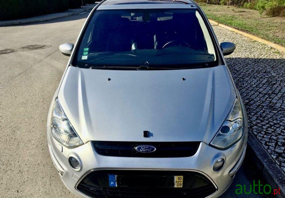 2010' Ford S-Max photo #2