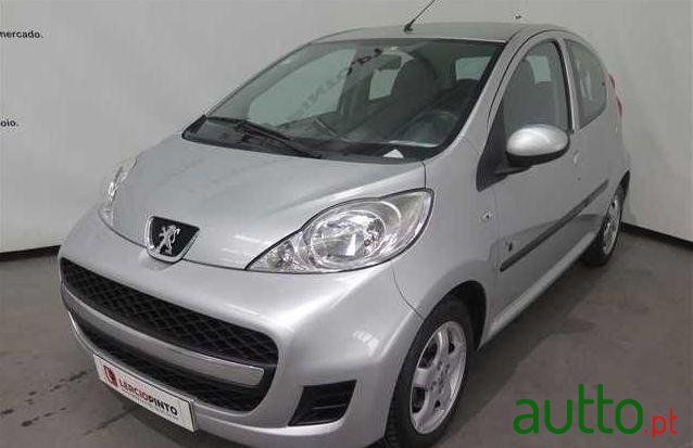 2011' Peugeot 107 1.0 Black&Silver photo #1