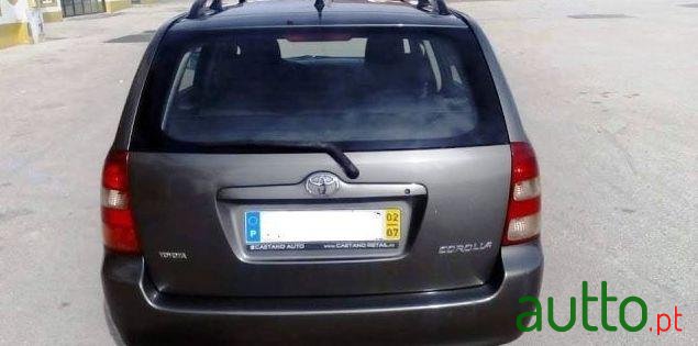 2002' Toyota Corolla 2.0 D-4D Sol Ac photo #3