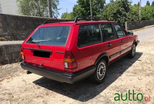 1988' Volkswagen Passat Variant photo #5