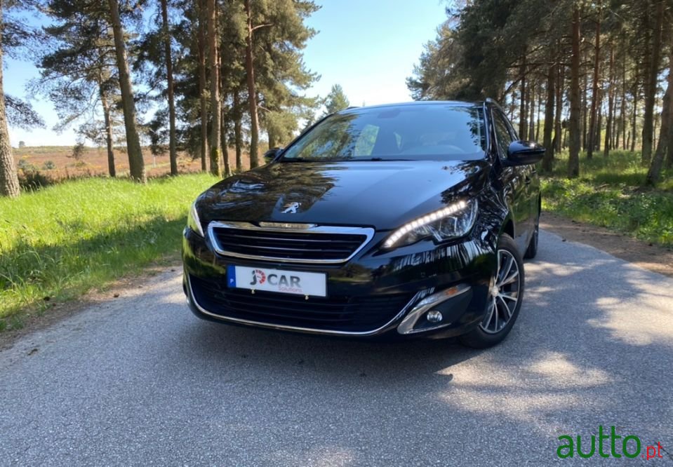 2015' Peugeot 308 Sw photo #1