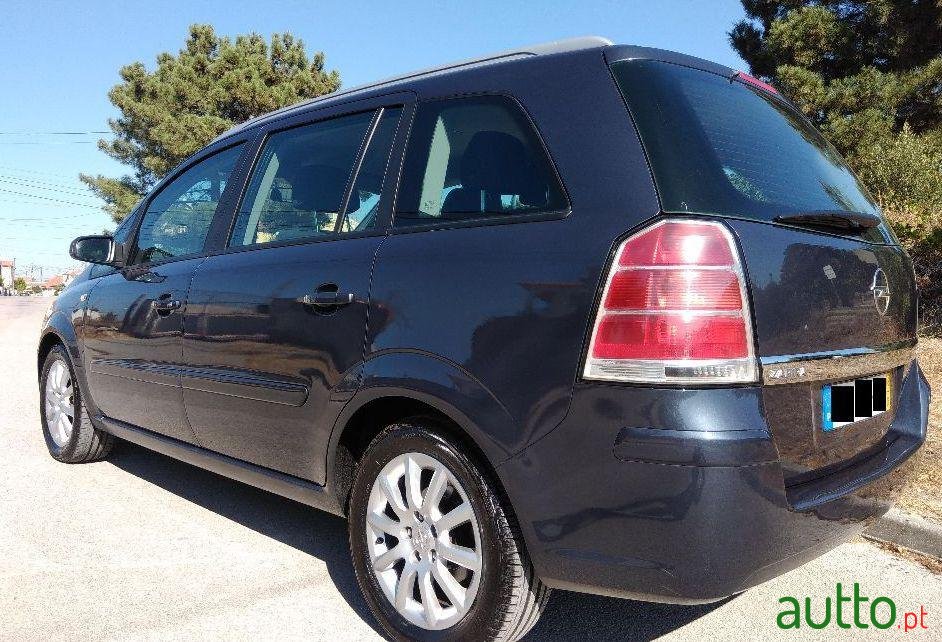 2006' Opel Zafira photo #2