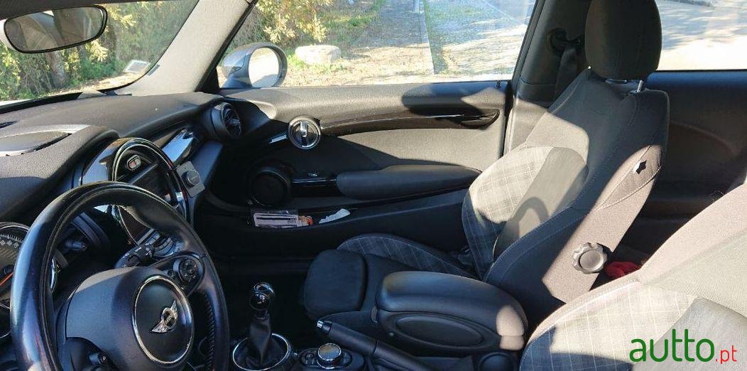 2014' MINI Cooper D 1.5 116Cv photo #2