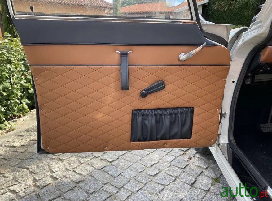 1974' Peugeot 404 photo #2