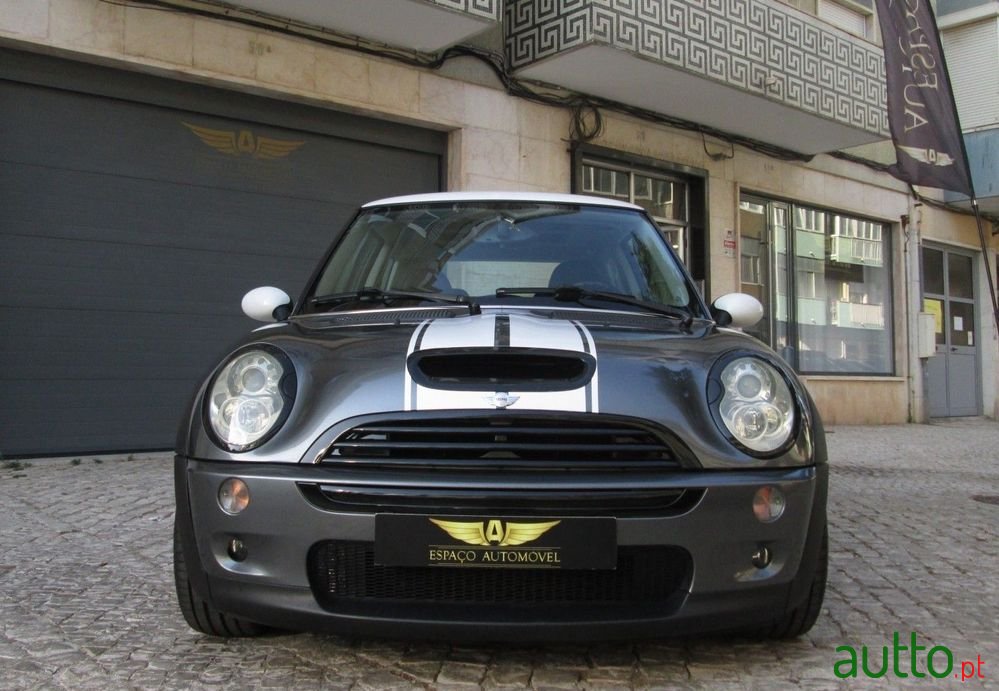 2005' MINI Cooper S 3 Portas photo #2