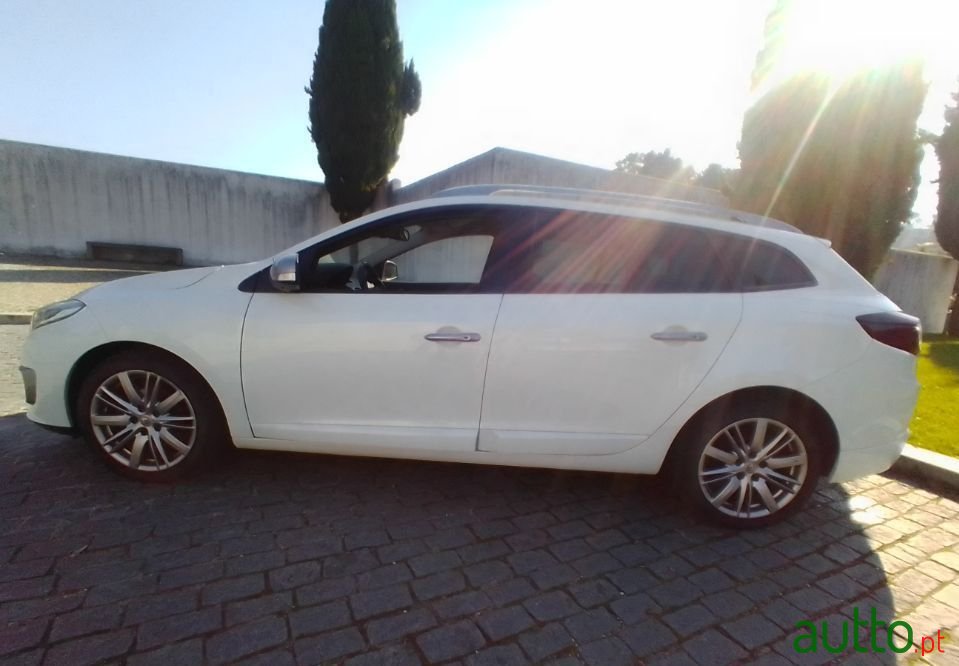 2016' Renault Megane Sport Tourer photo #5