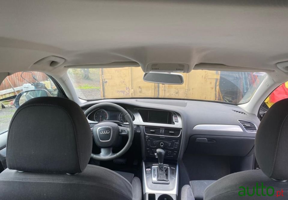 2009' Audi A4 Avant photo #4