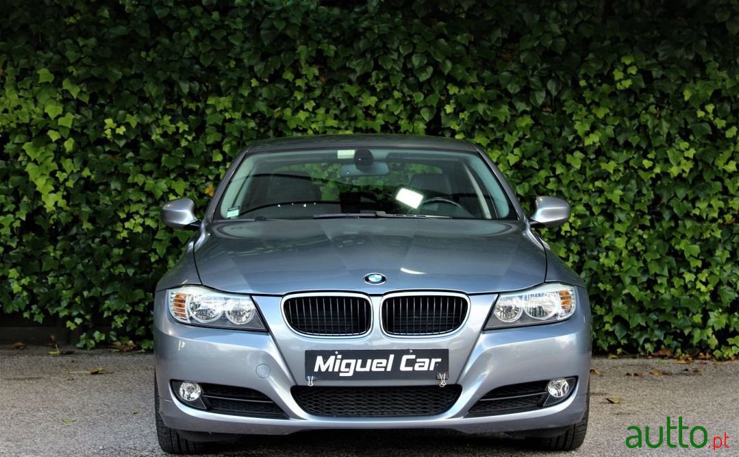 2009' BMW 320 photo #2