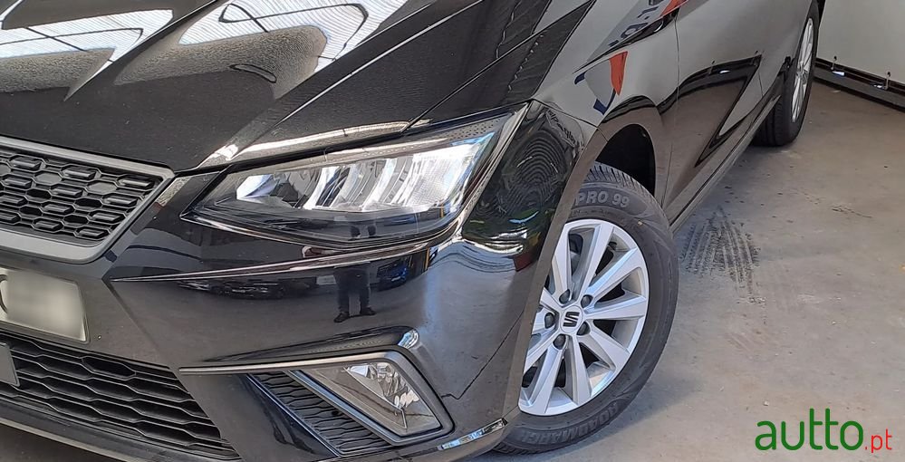 2022' SEAT Ibiza 1.0 Tsi Style photo #2