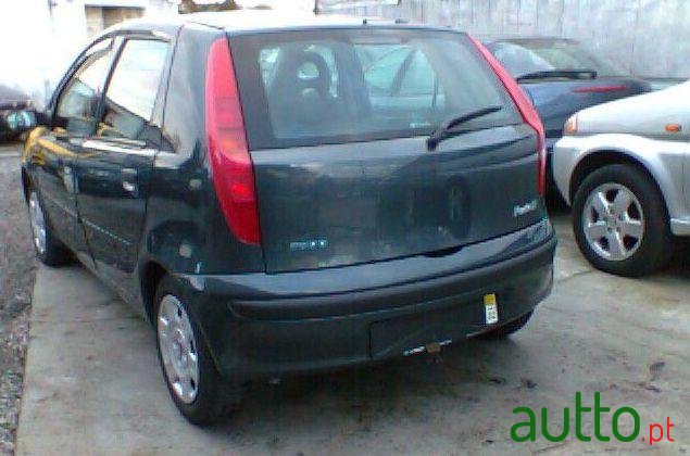 2002' Fiat Punto 1.2 Elx photo #2