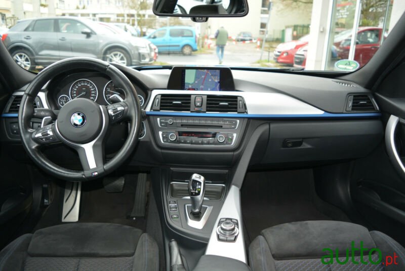 2013' BMW 318 M-Sport photo #5