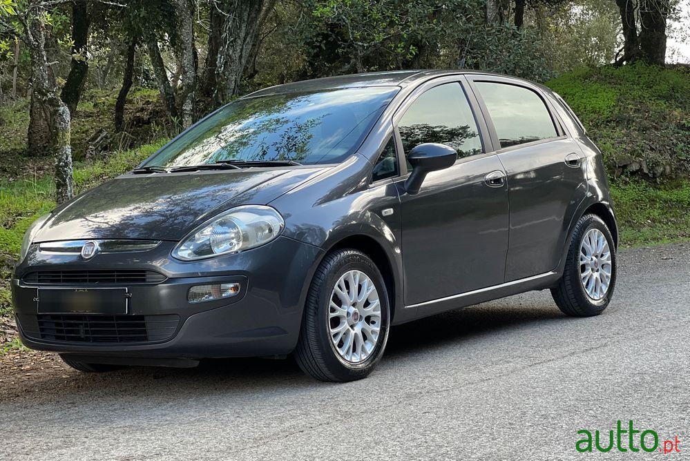 2011' Fiat Punto Evo 1.2 My Life photo #1