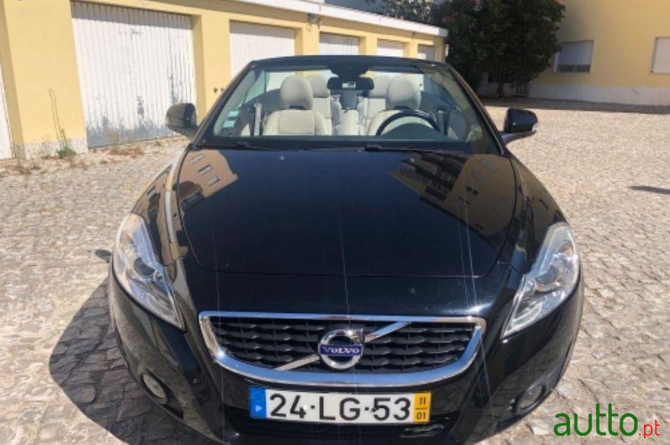 2011' Volvo C70 D4 photo #3