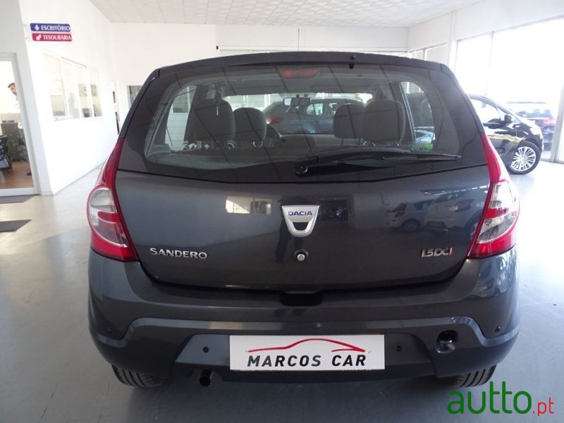 2012' Dacia Sandero photo #4