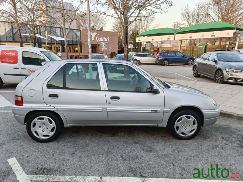 2002' Citroen Saxo 1.1I Sx photo #3