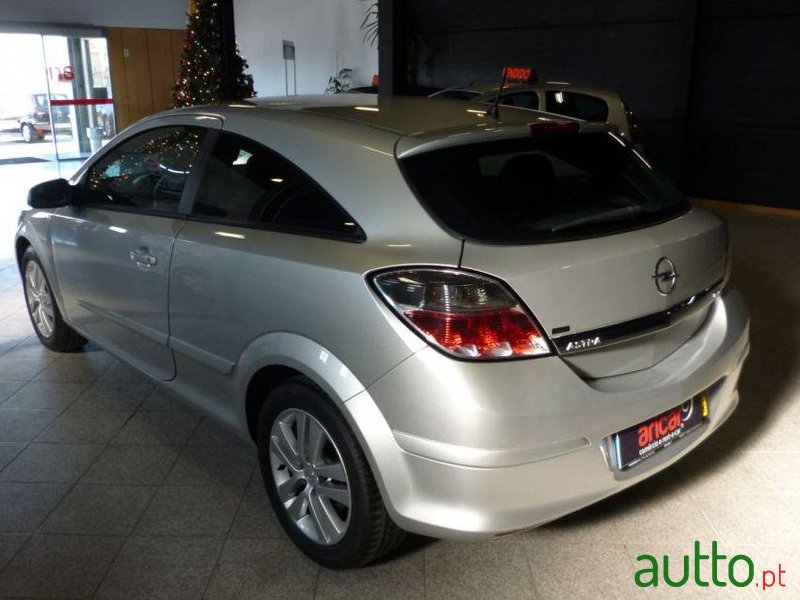 2009' Opel Astra-Gtc 1.3 Cdti photo #1