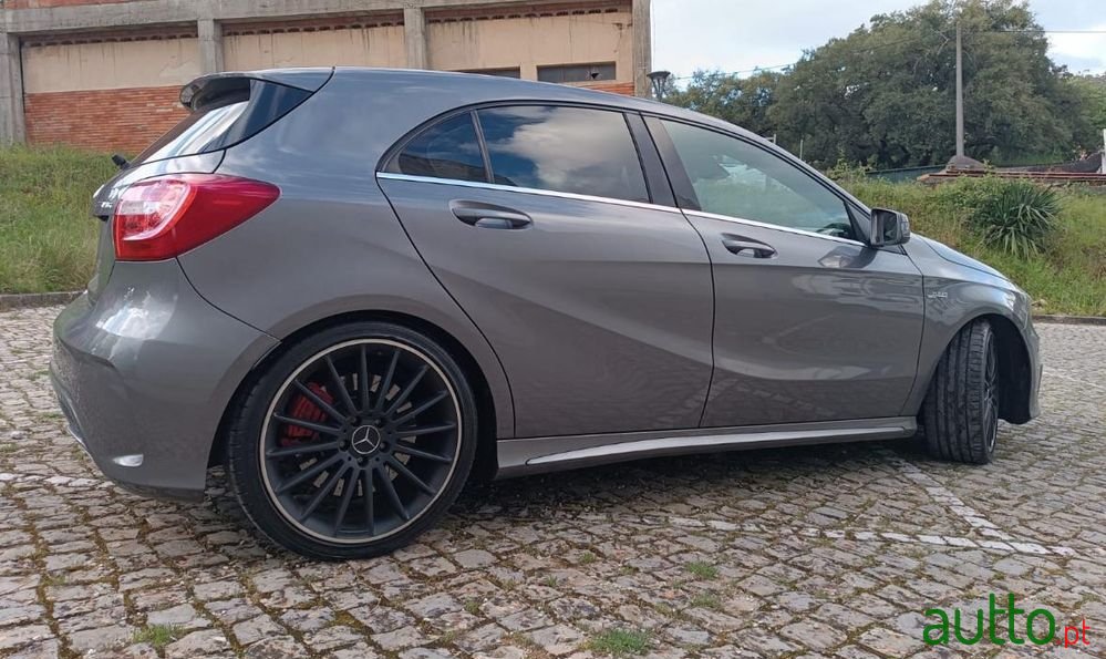 2014' Mercedes-Benz Classe A 4-Matic photo #3