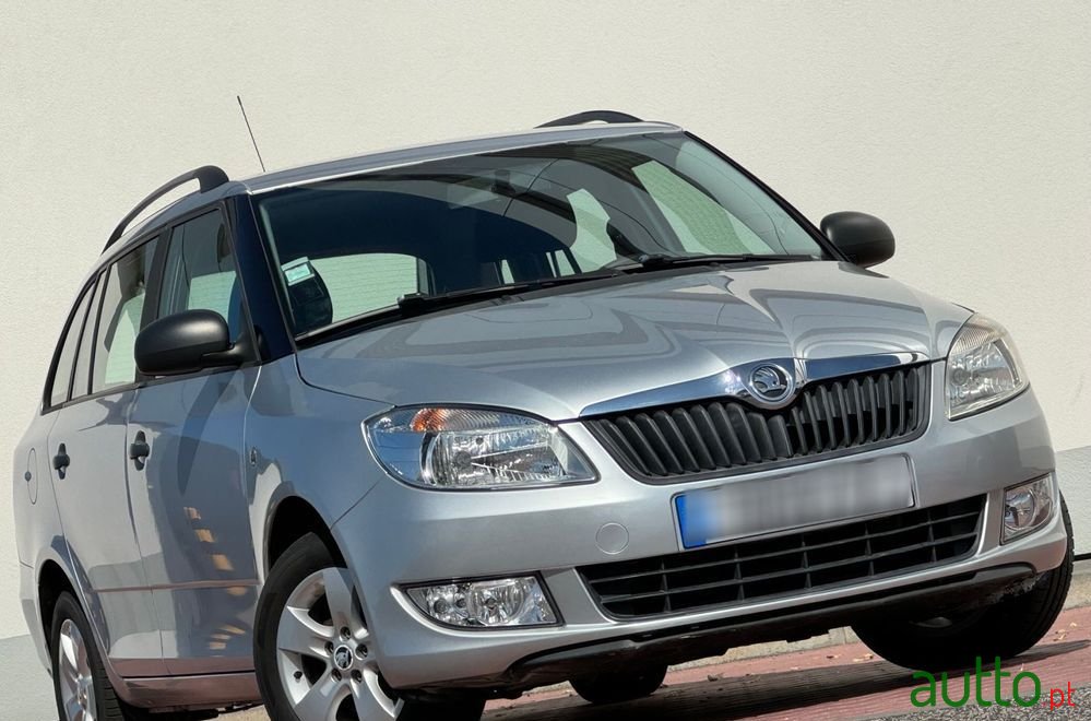 2013' Skoda Fabia Break photo #1