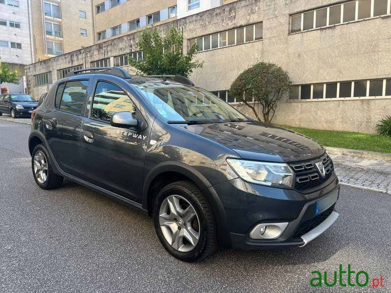 2017' Dacia Sandero photo #2