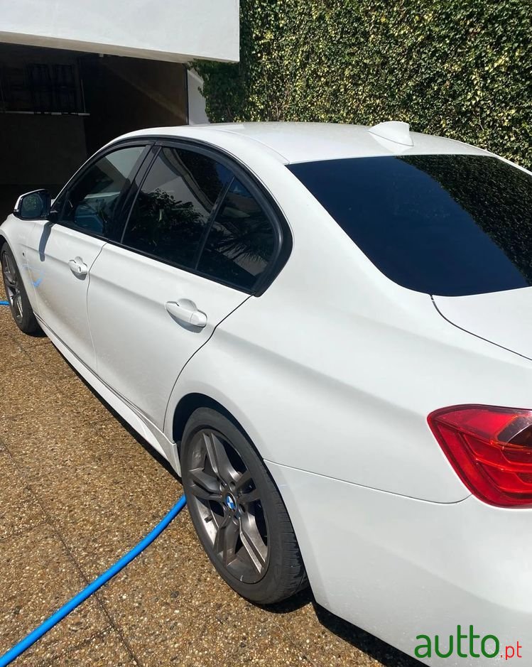 2014' BMW Série 3 D Pack M photo #4