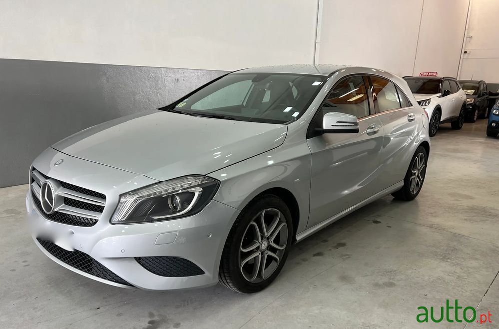 2015' Mercedes-Benz Classe A Cdi 7G Dct photo #5