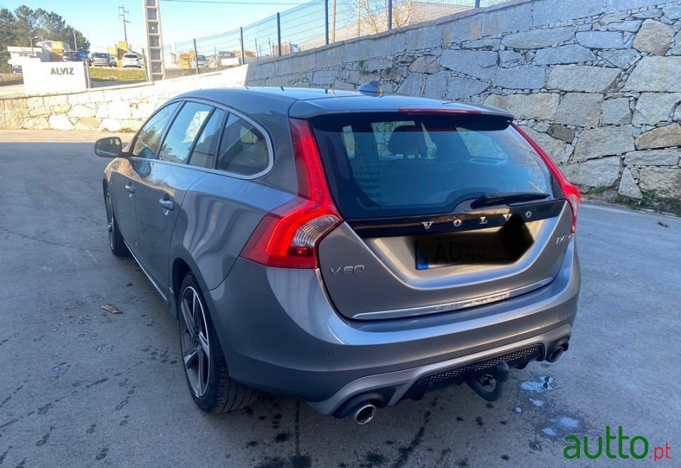 2015' Volvo V60 photo #2