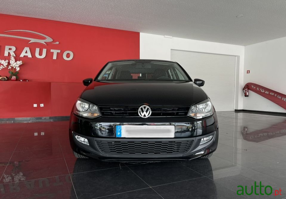 2013' Volkswagen Polo photo #2