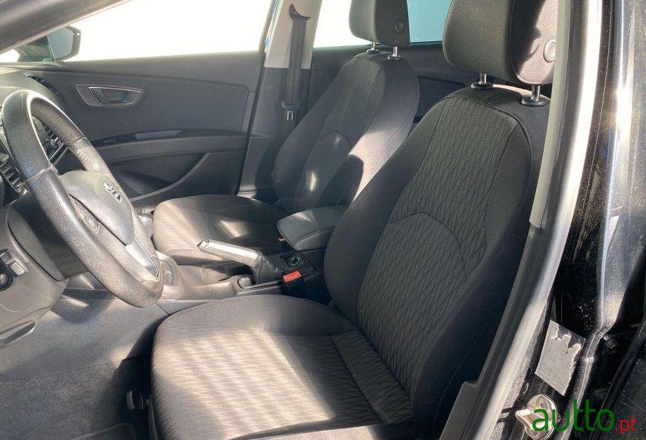 2014' SEAT Leon photo #1