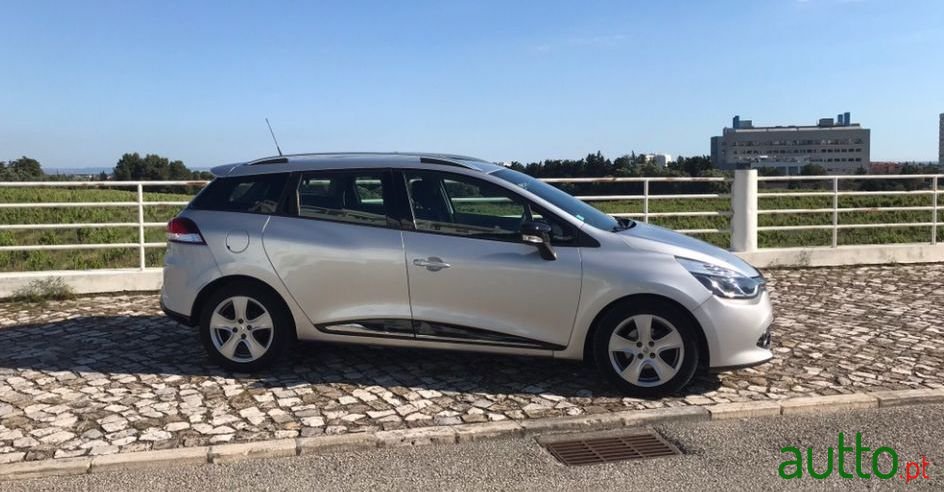 2013' Renault Clio Sport Tourer photo #4