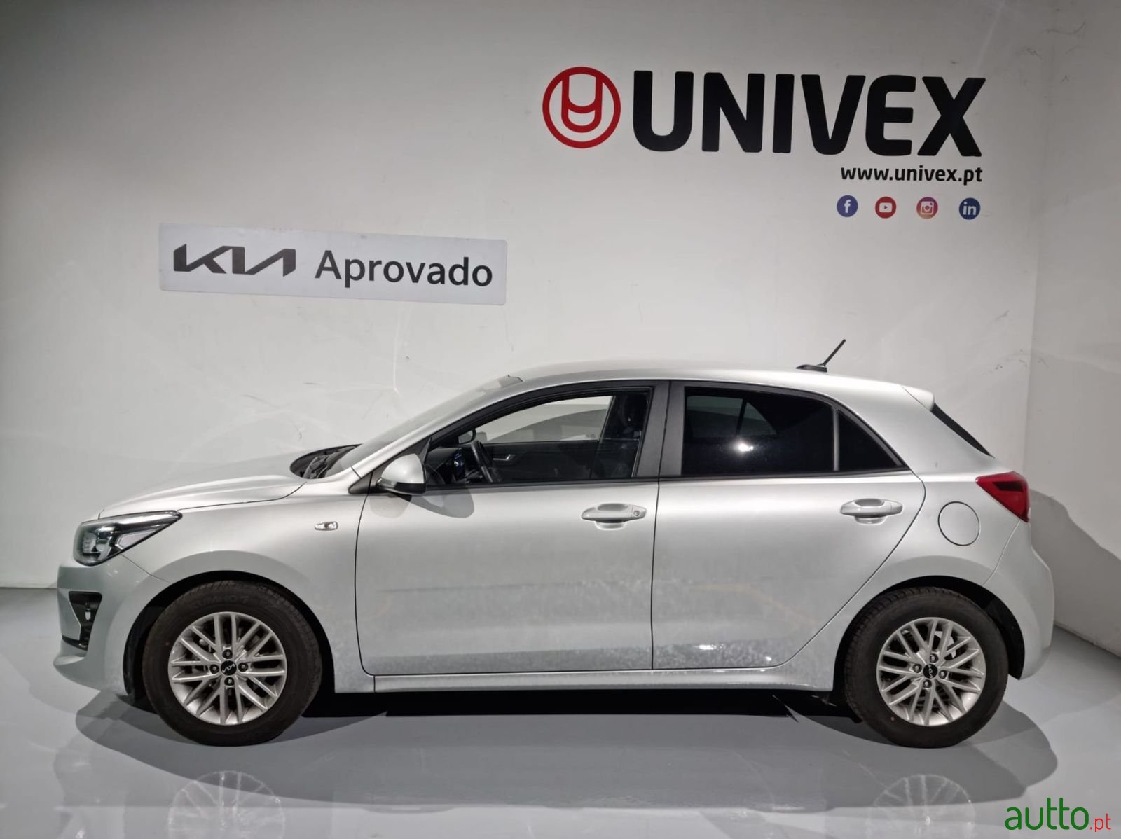 2022' Kia Rio photo #1