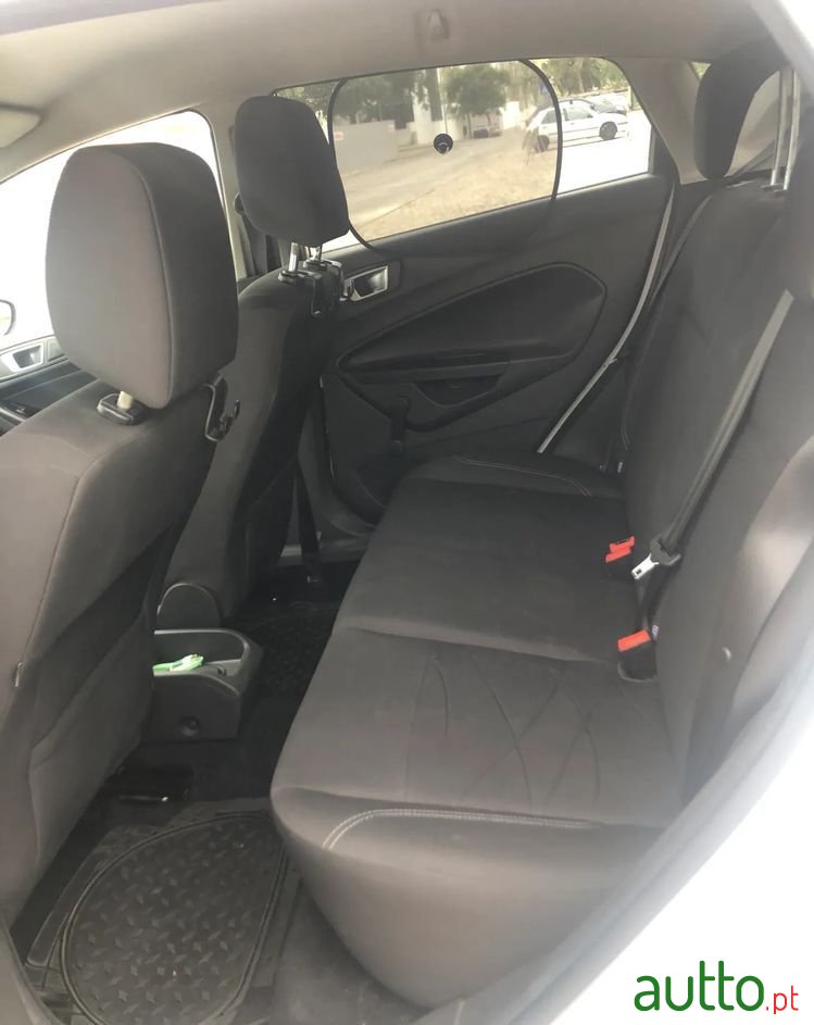 2017' Ford Fiesta photo #4