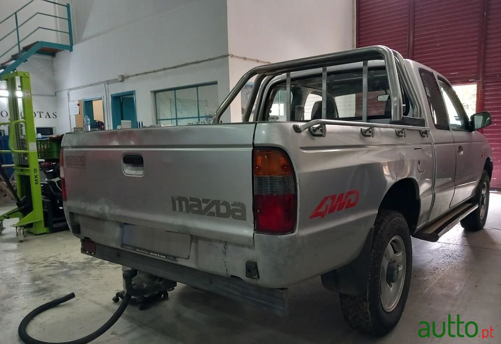2002' Mazda B 2500 photo #5