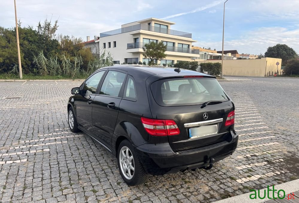 2008' Mercedes-Benz Classe B photo #4