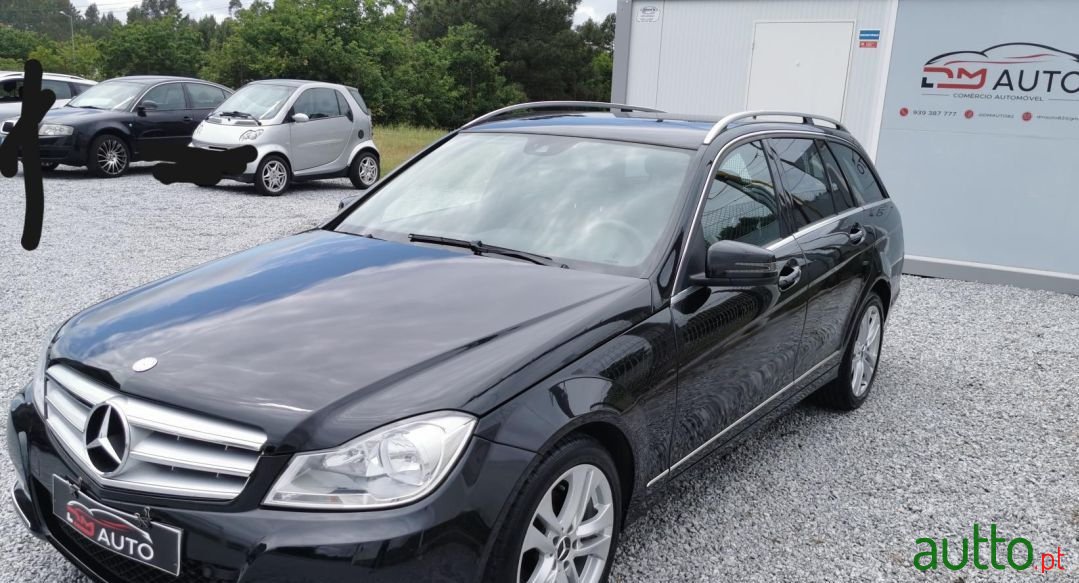 2013' Mercedes-Benz C-200 photo #4