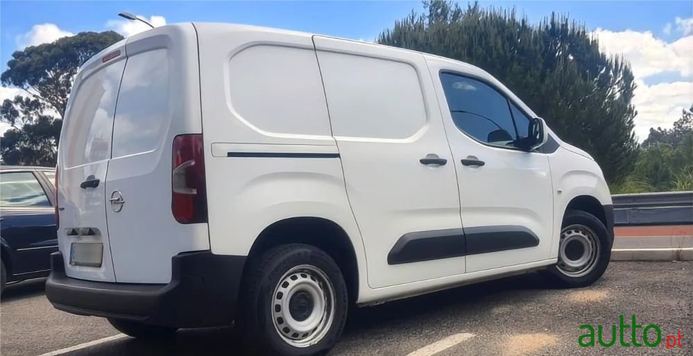 2020' Opel Combo photo #2