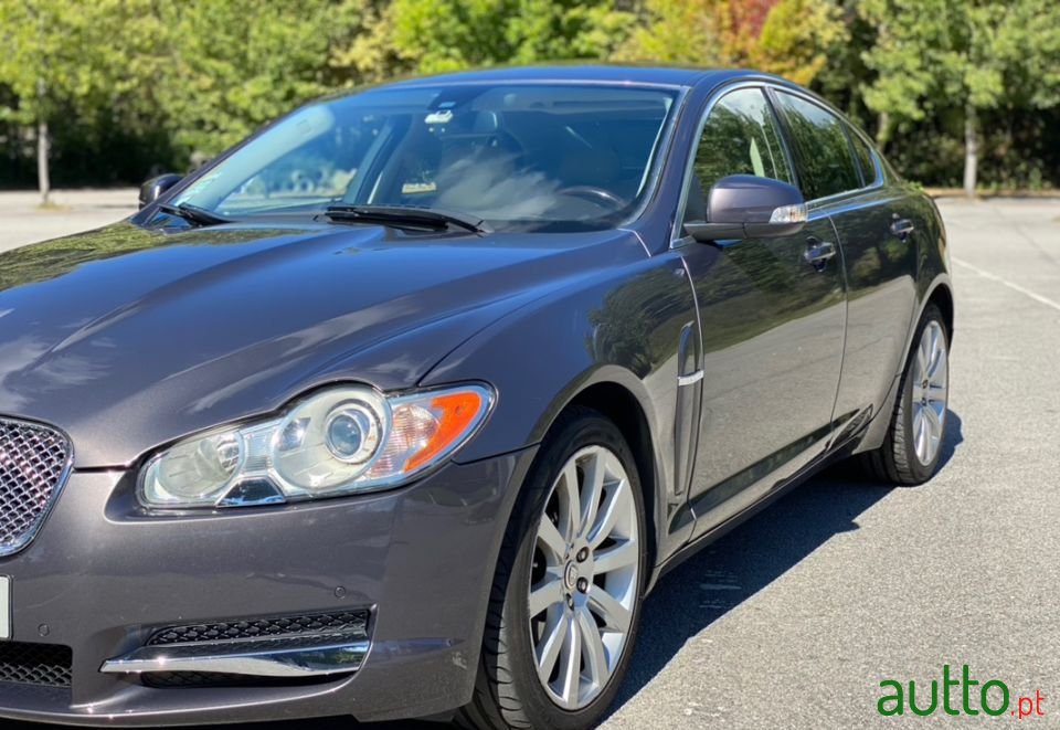 2009' Jaguar XF photo #5