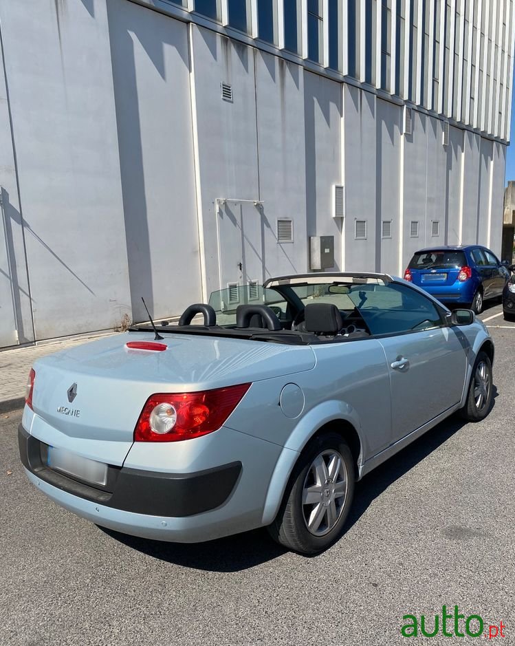 2004' Renault Megane photo #4