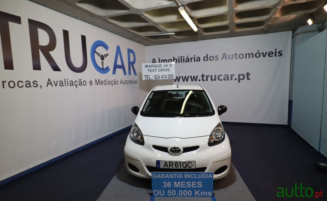 2010' Toyota Aygo photo #2