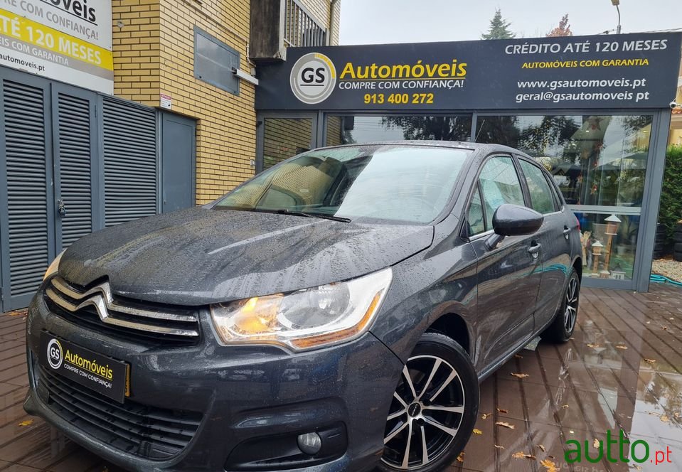 2013' Citroen C4 photo #1