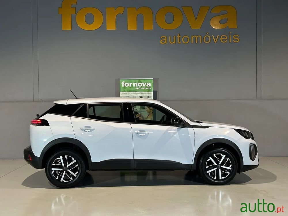 2024' Peugeot 2008 photo #3